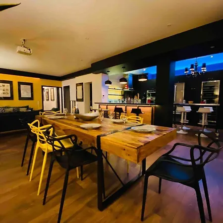Le Palais Episcopal ~ Loft Hyper Centre ~ Parking Appartement