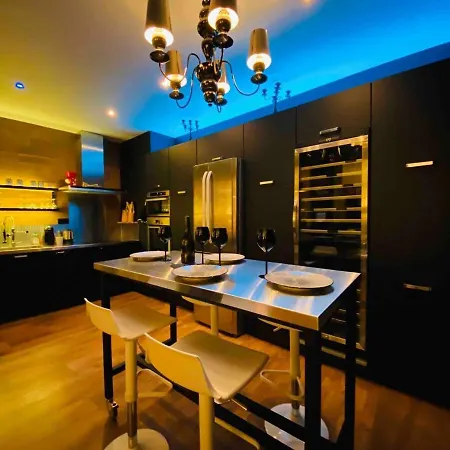 Le Palais Episcopal ~ Loft Hyper Centre ~ Parking Appartement Angers
